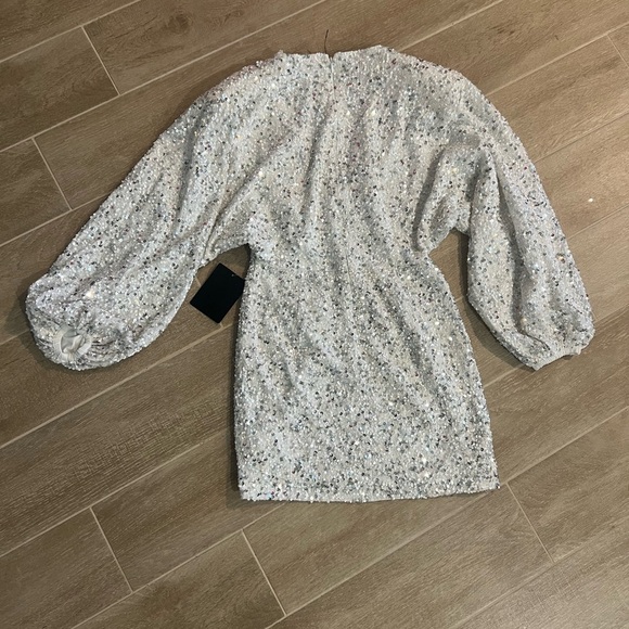 NWT Retrofete Aubrielle Sequin Chiffon Mini Dress - White Silver Size Small - Picture 7 of 12